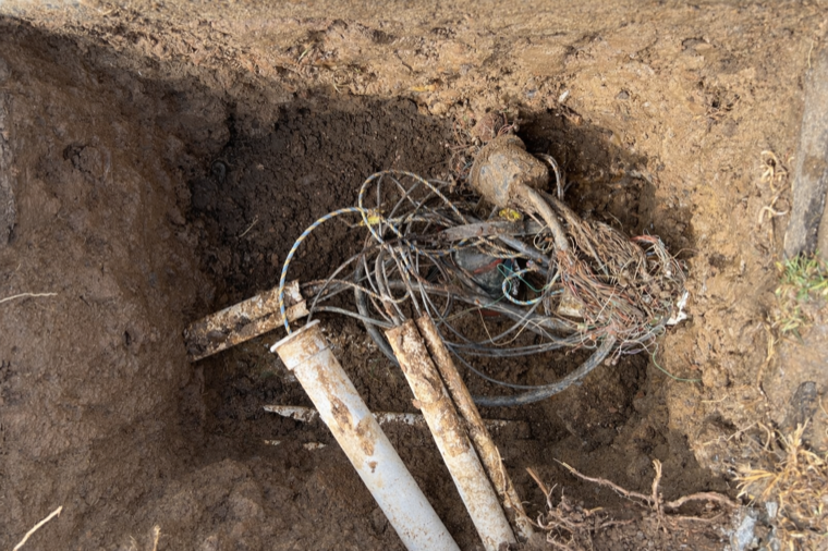 Exposed underground services NDD excavation Sydney